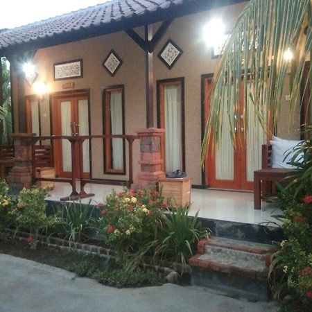 Gara Menjangan Homestay Banyuwedang Exterior foto